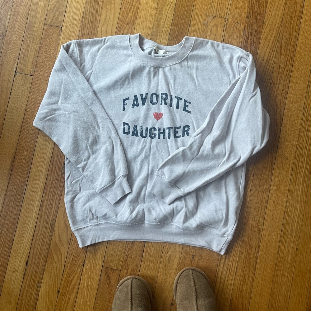 FAVORITE DAUGHTER HEART LOGO SWEATSHIRT